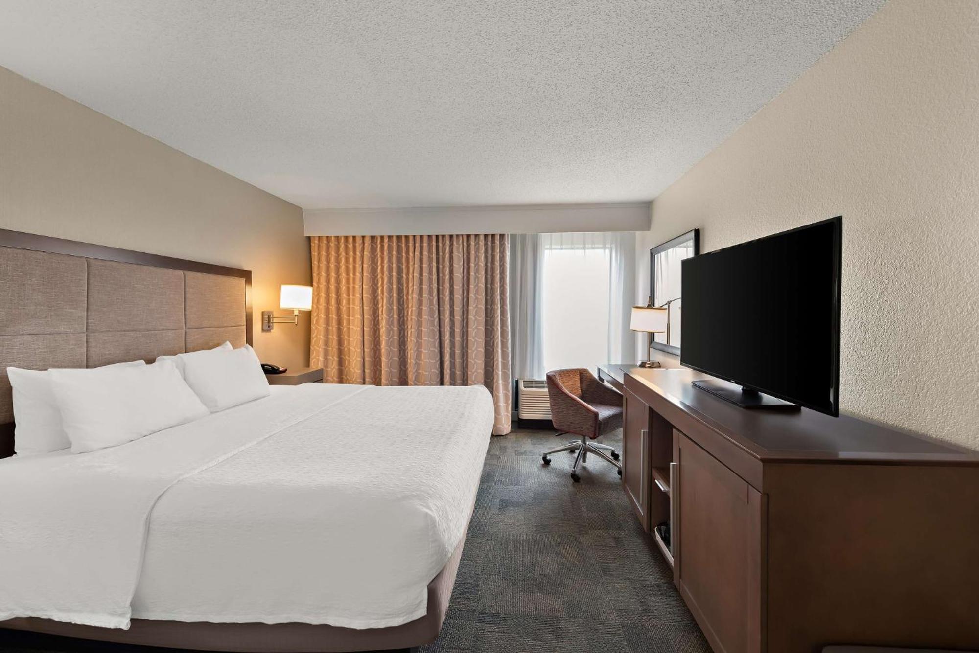Hampton Inn Lancaster Exterior photo