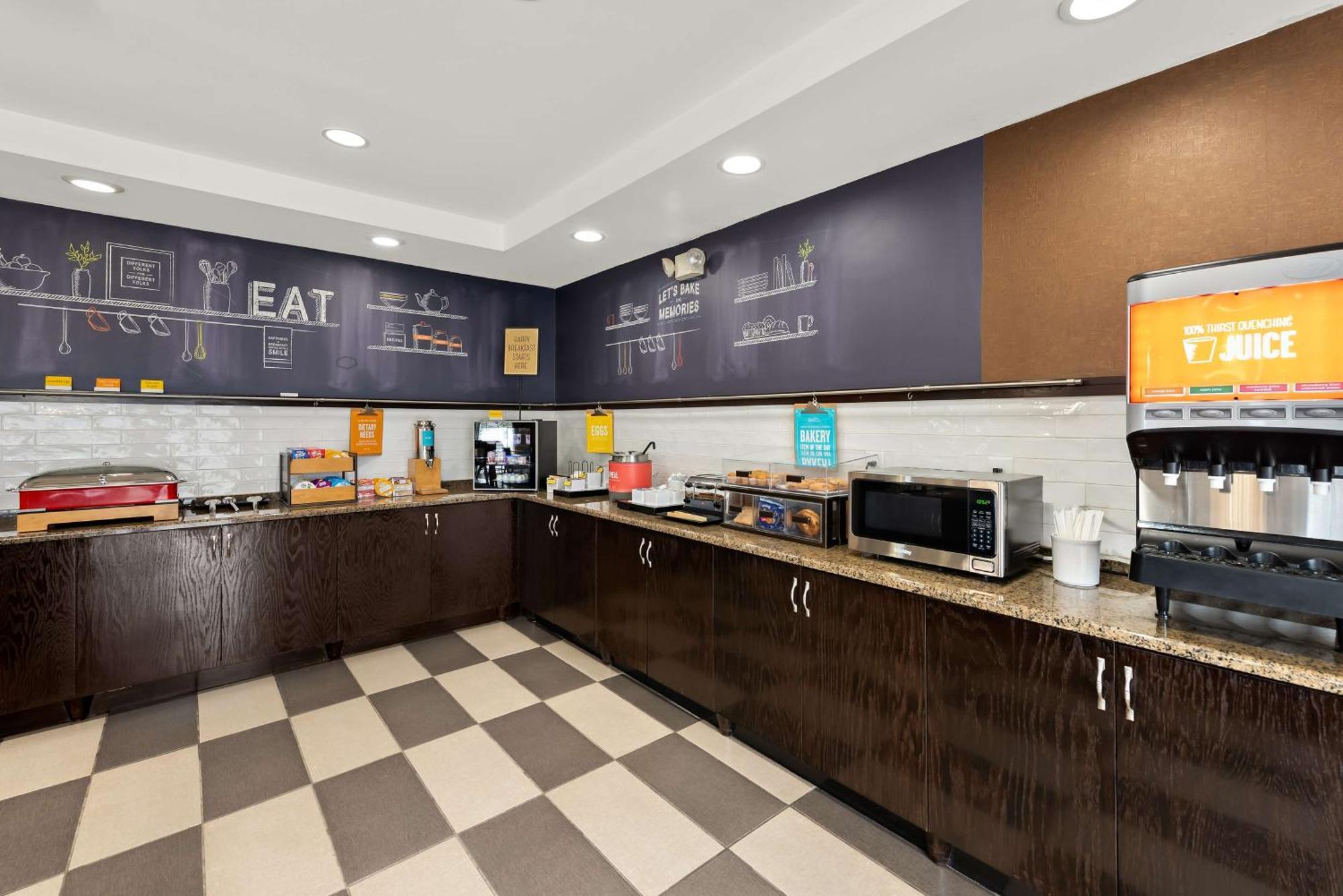 Hampton Inn Lancaster Exterior photo